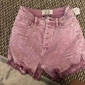 Curvy high rise shorts